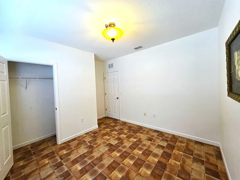 1440 Lexington Sq SW — Photo 36
