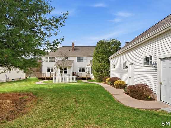 5th image of 42 Dunham Street #42