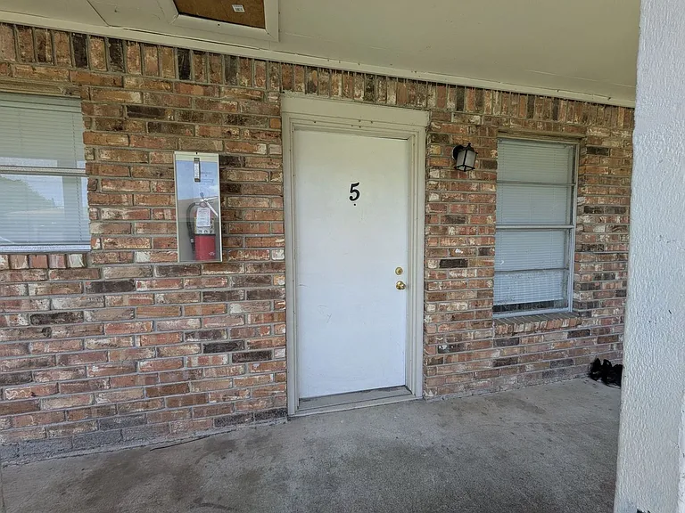 Sullivan Apartment Homes — Photo 13