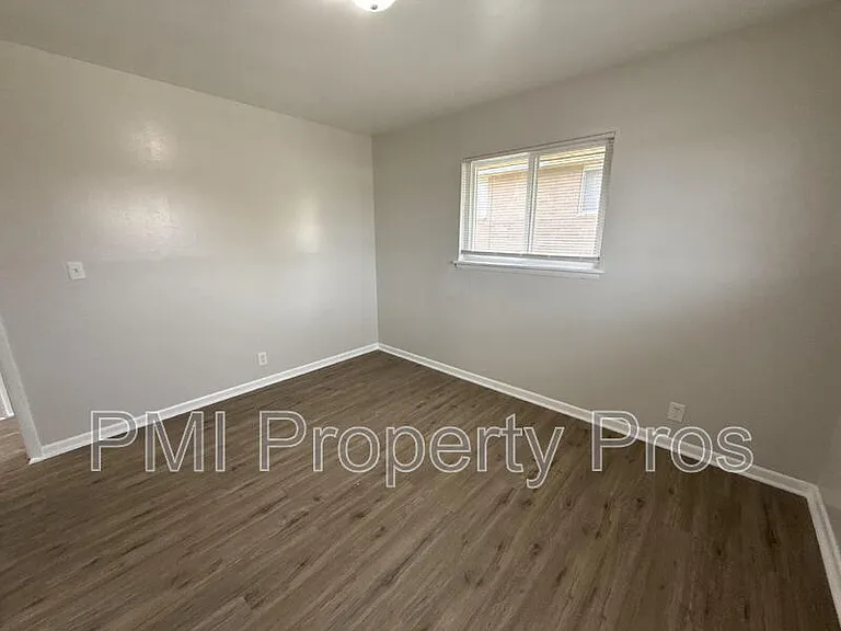 7701 W Hampton Ave #5 — Photo 16
