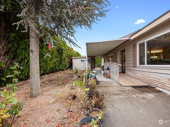 3rd image of 7901 W Clearwater Avenue #156