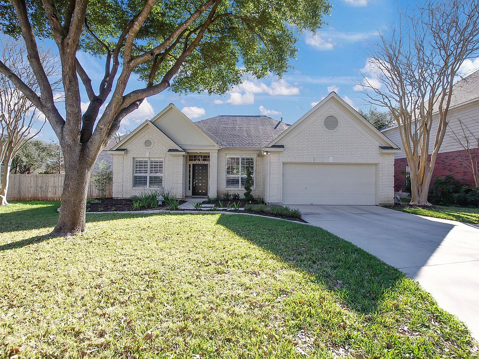 1st image of 15222 Fall Manor Dr