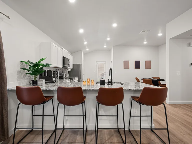 2125 Langford Ave — Photo 15