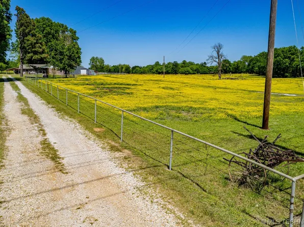 11998 E 223rd St S, Porum, OK 74455