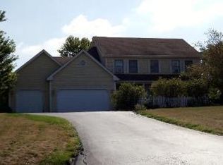 3N805 Arbor Creek Rd, St Charles, IL 60175