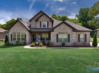 140 Carlton Cash Dr, Hazel Green, AL 35750