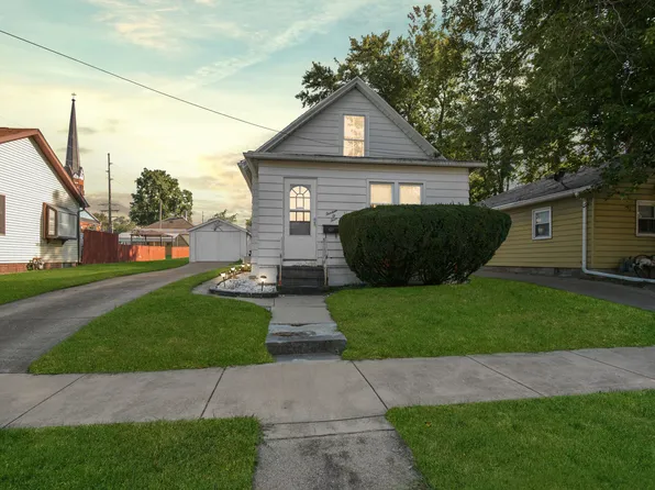 1304 W Chestnut St, Bloomington, IL 61701