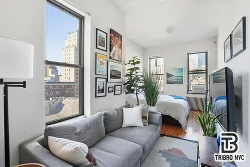 301 W 20th St #5D Photo 1