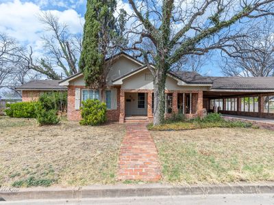 710 W Dale St, Winters, TX, 79567