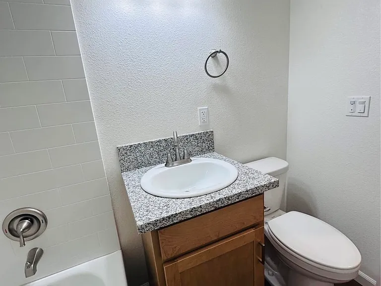 418 S Backer Ave #101 — Photo 5