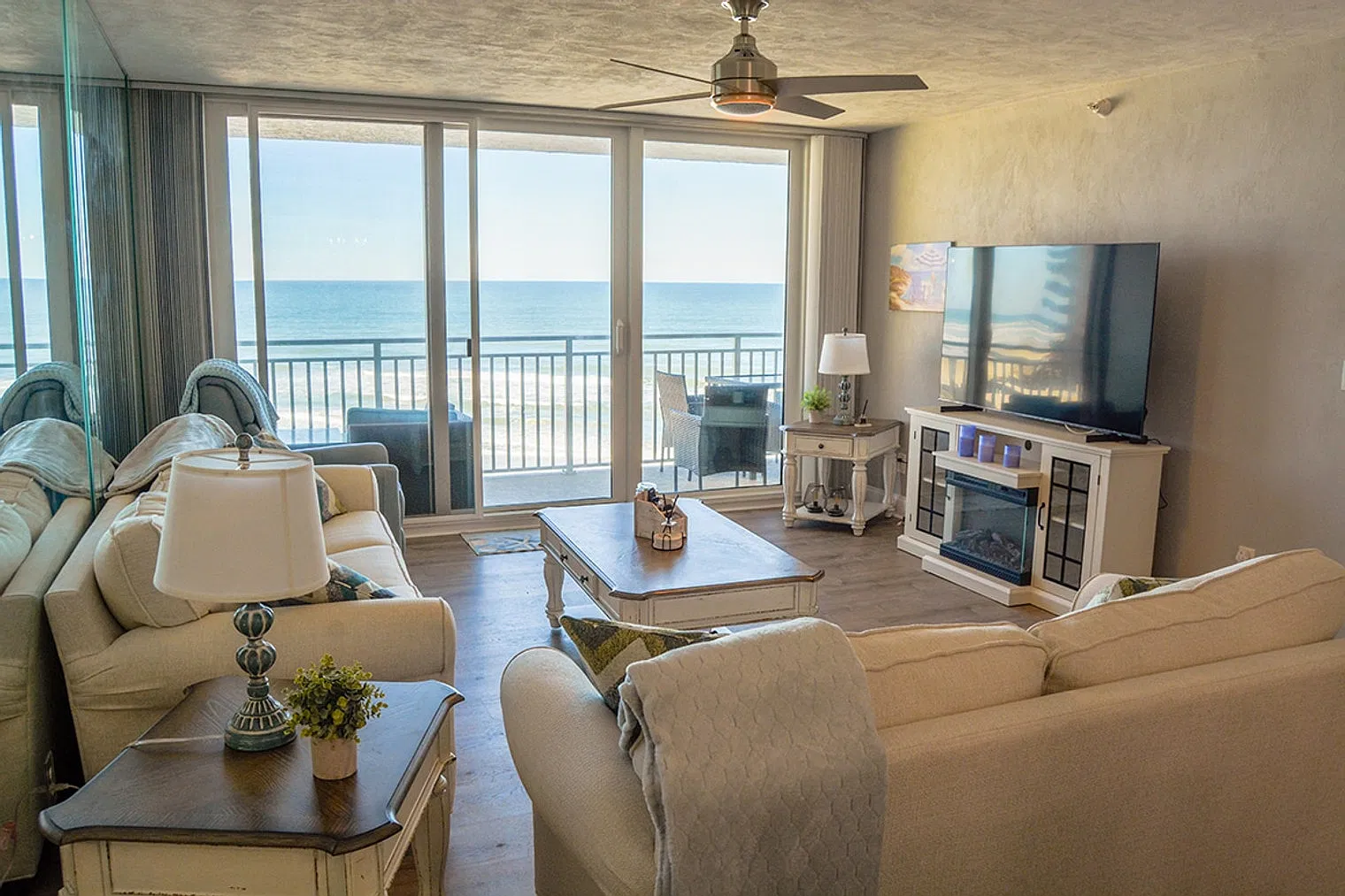 2 bed, 2.0 bath, $2,714 — Photo 1