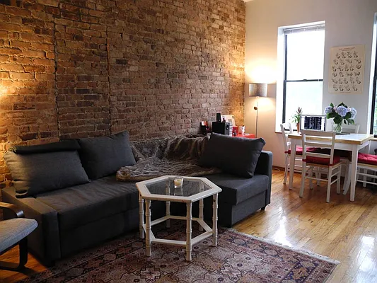 Rented by Realty Nerd | media 36