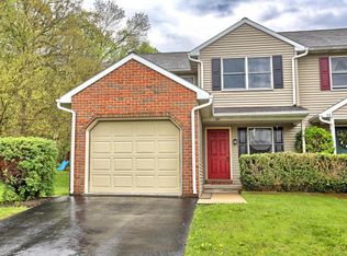 24 Park View Dr, Reinholds, PA