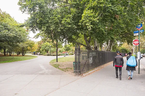 Sold by MNS | media 20