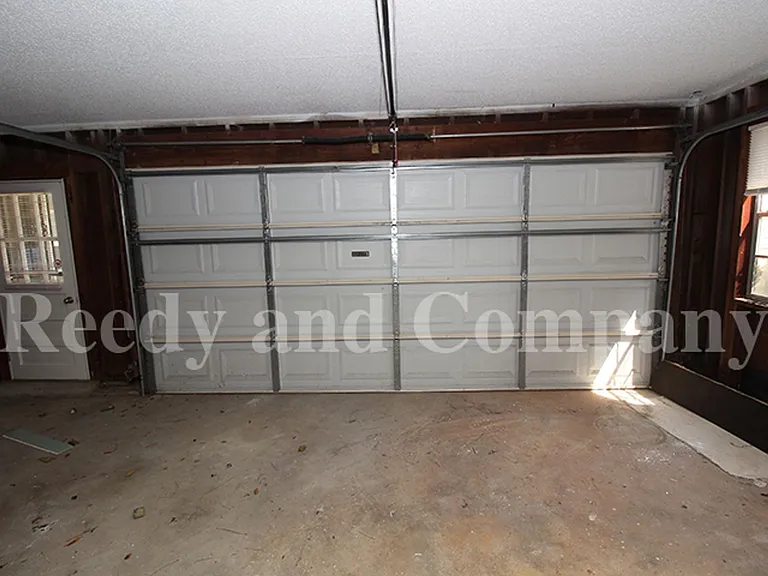 3235 Fox Chase Dr — Photo 24