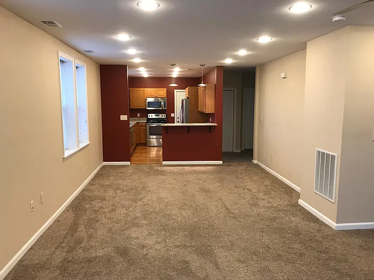 1258 Illinois Ave — Photo 3