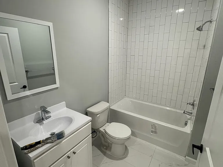 8 Lake St #101 — Photo 7