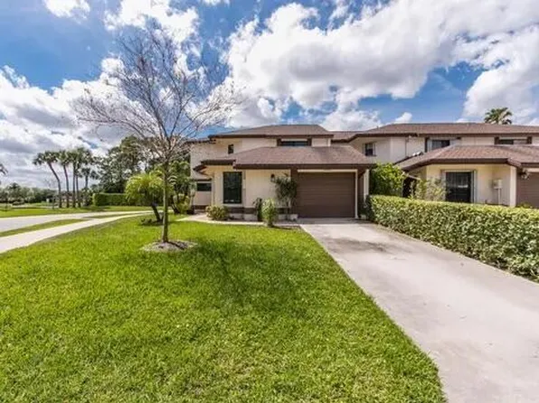 20851 Boca Ridge Dr N, Boca Raton, FL