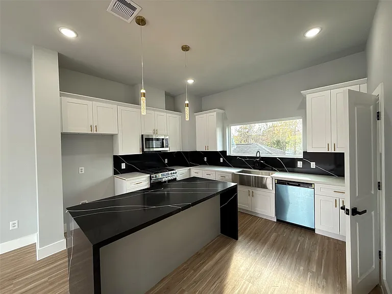 3101 Live Oak St — Photo 24