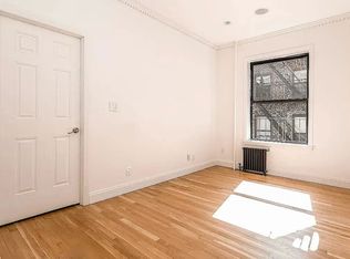 102 Christopher St #1G, New York, NY 10014