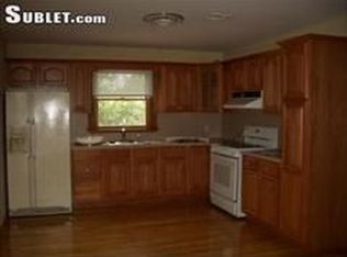 87 Raff Ave, Mineola, NY 11501