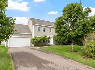 2 Adams Cir, Devens, MA 01434