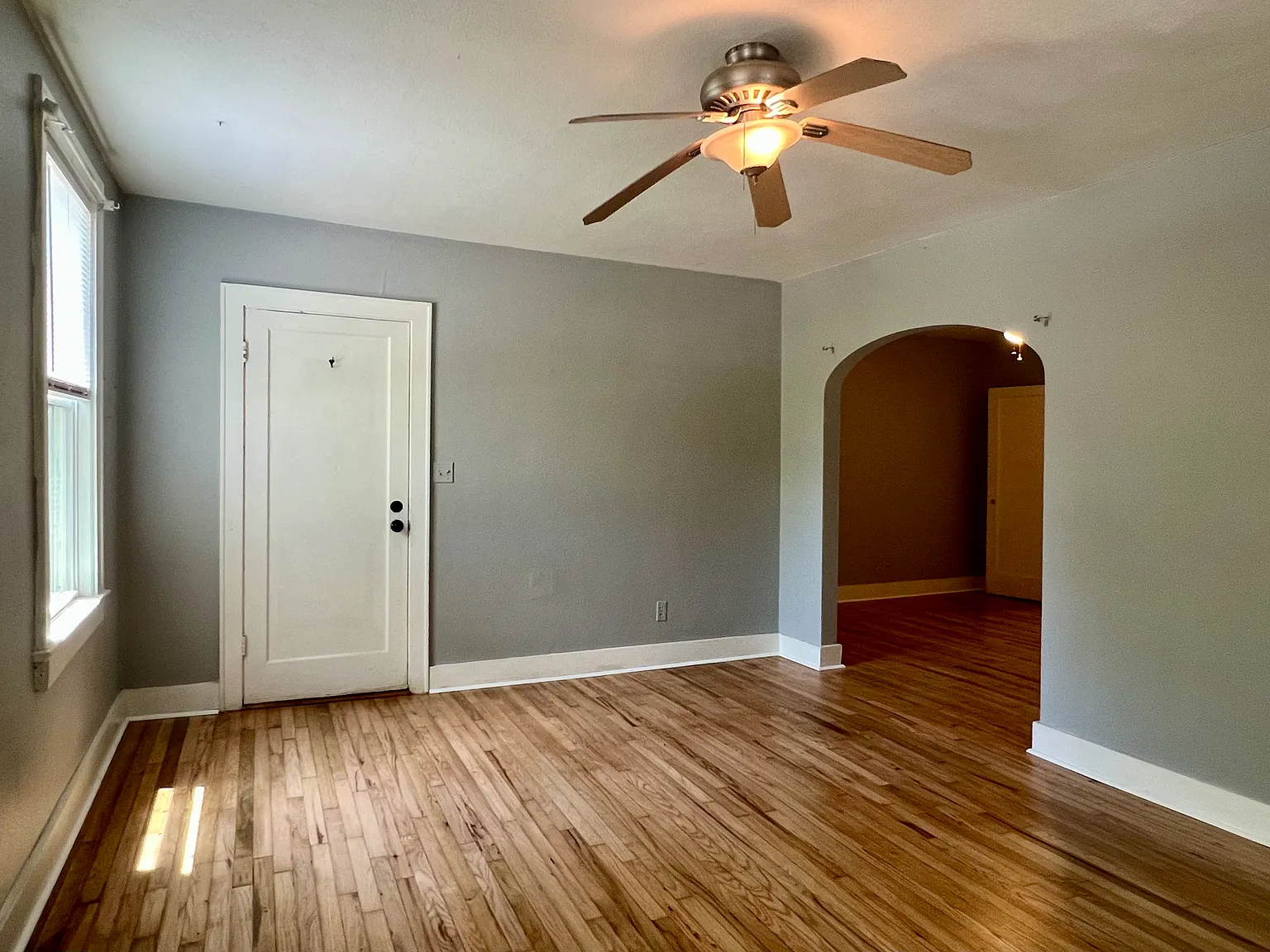 1 bed, 850 sqft, $1,450 — Photo 4