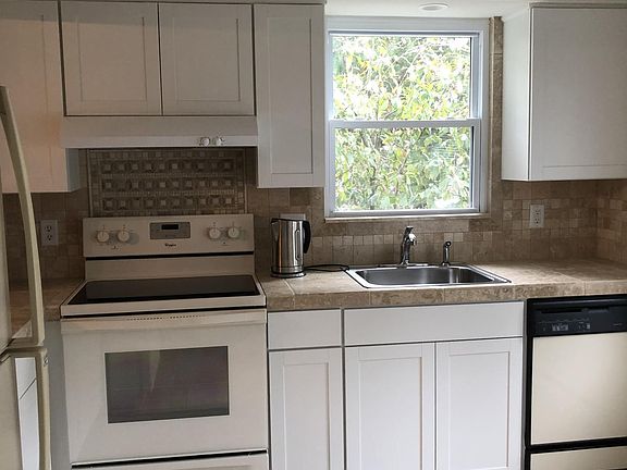 5th image of 34 Milford Ave #53