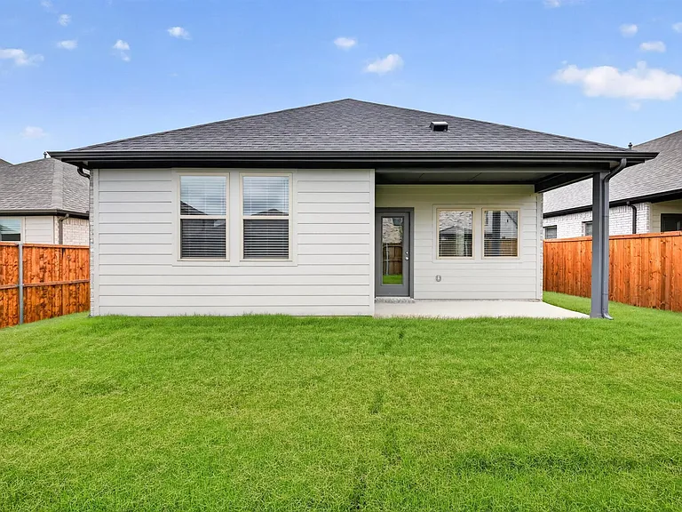 514 Green Grass — Photo 17