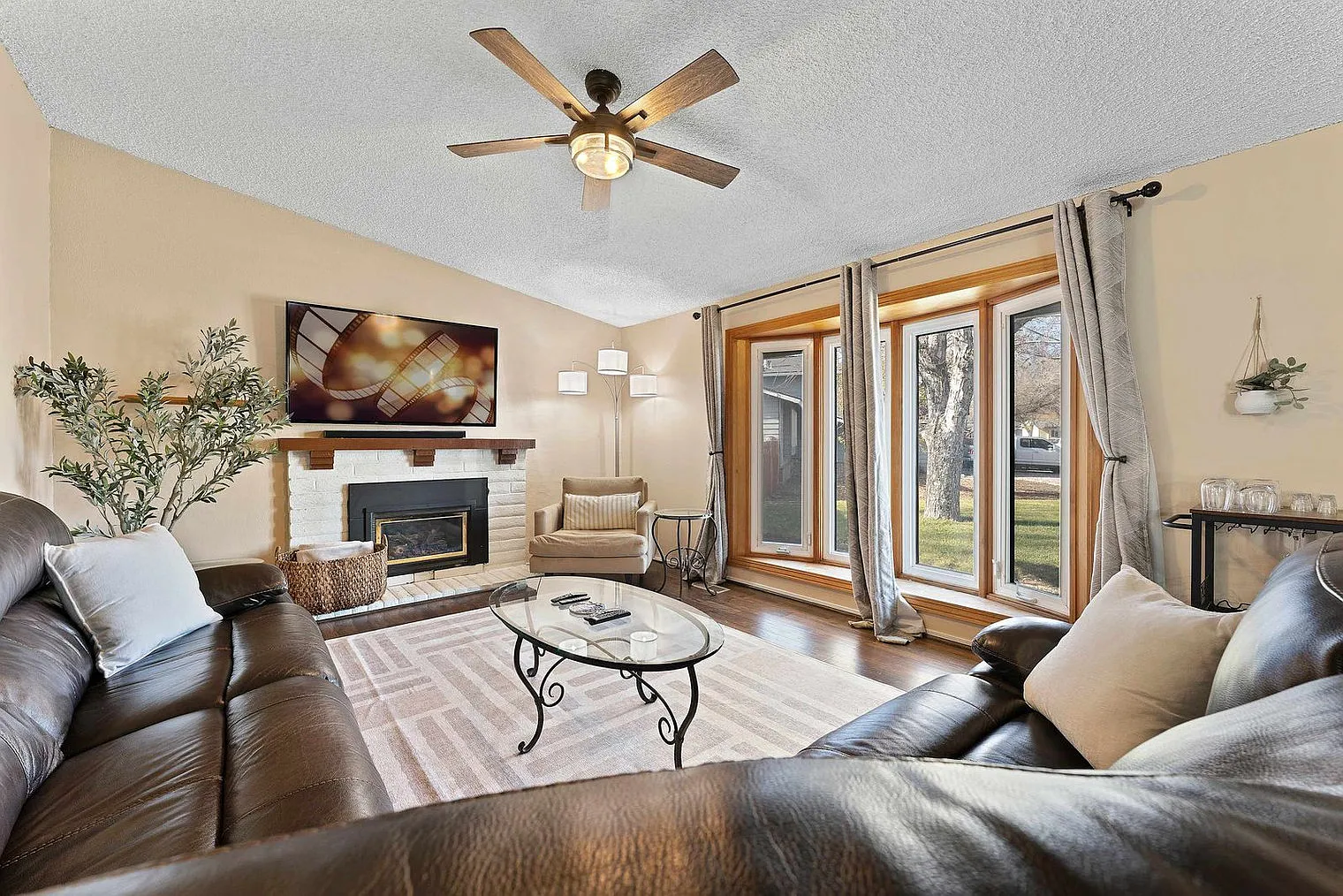 4 bed, 2.0 bath, 1496 sqft, $20,903 — Photo 1
