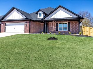 1232 Cittadella Ave, Tontitown, AR 72762