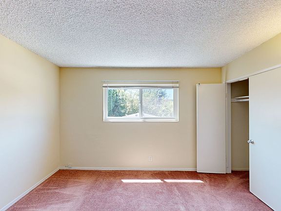 5th image of 407 Hamilton Ave APT 6