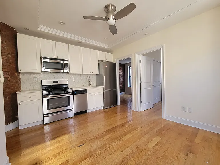 3143 Broadway #1F — Photo 1
