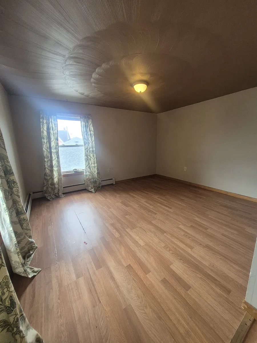 Building Photo - 503 5th Ave #A