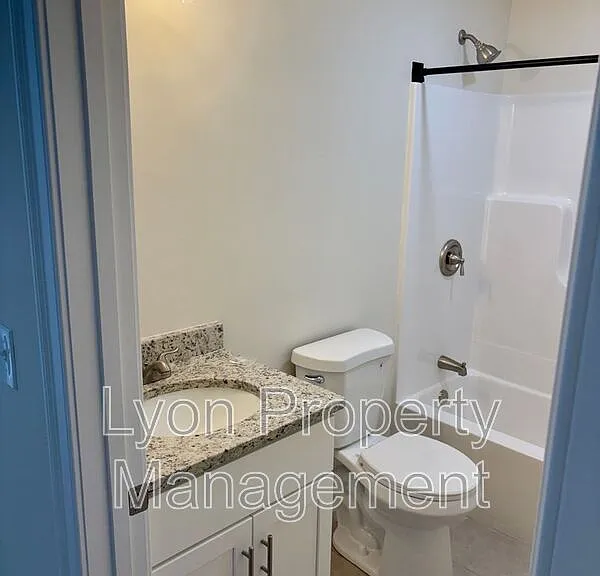 25 Johnson St #A — Photo 23