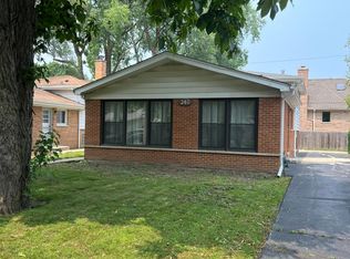 240 Glenview Rd, Glenview, IL 60025