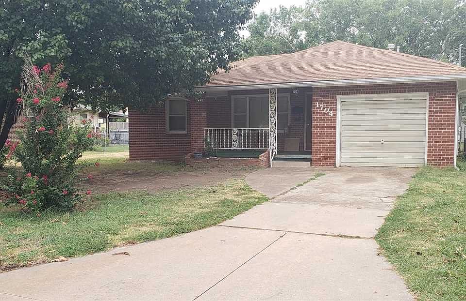 1st image of 1704 Gibson Pl