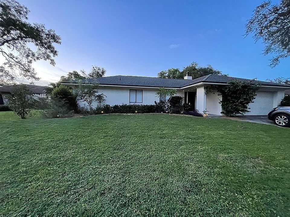 2nd image of 304 Sandpiper Dr