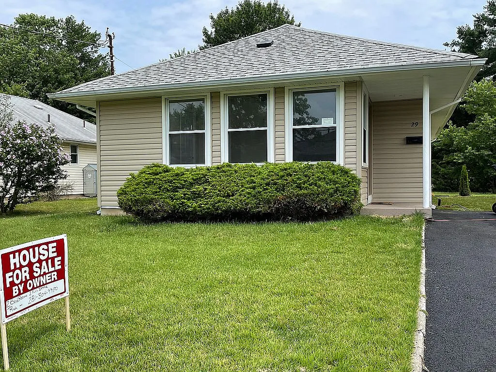 29 Palisades Dr photo 1