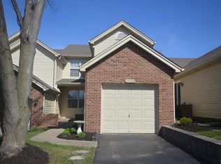 12002 Autumn Lakes Dr, Maryland Heights, MO 63043