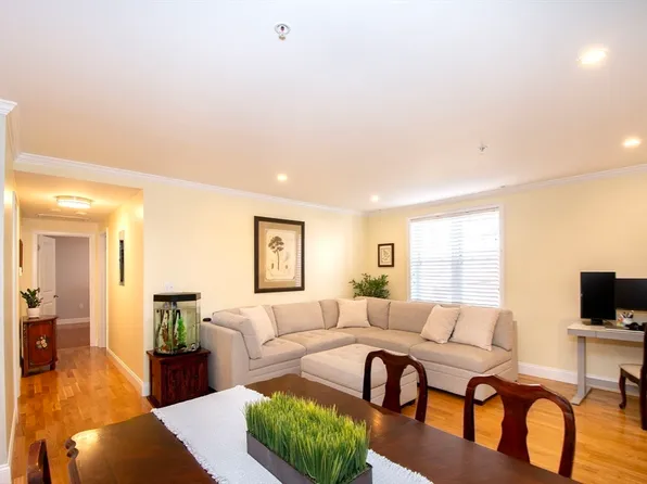 145 Hancock St #210, Braintree, MA 02184