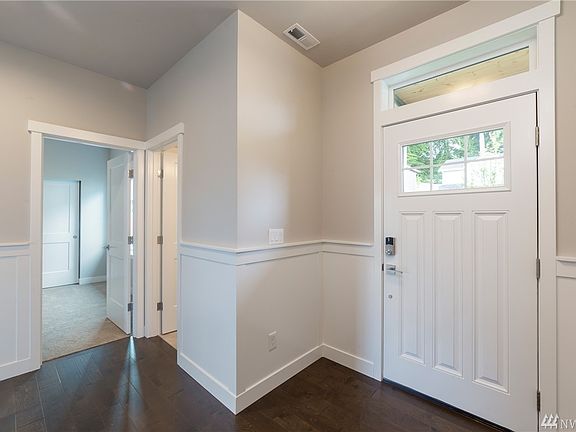 3rd image of 9090 Triumph Ave NE