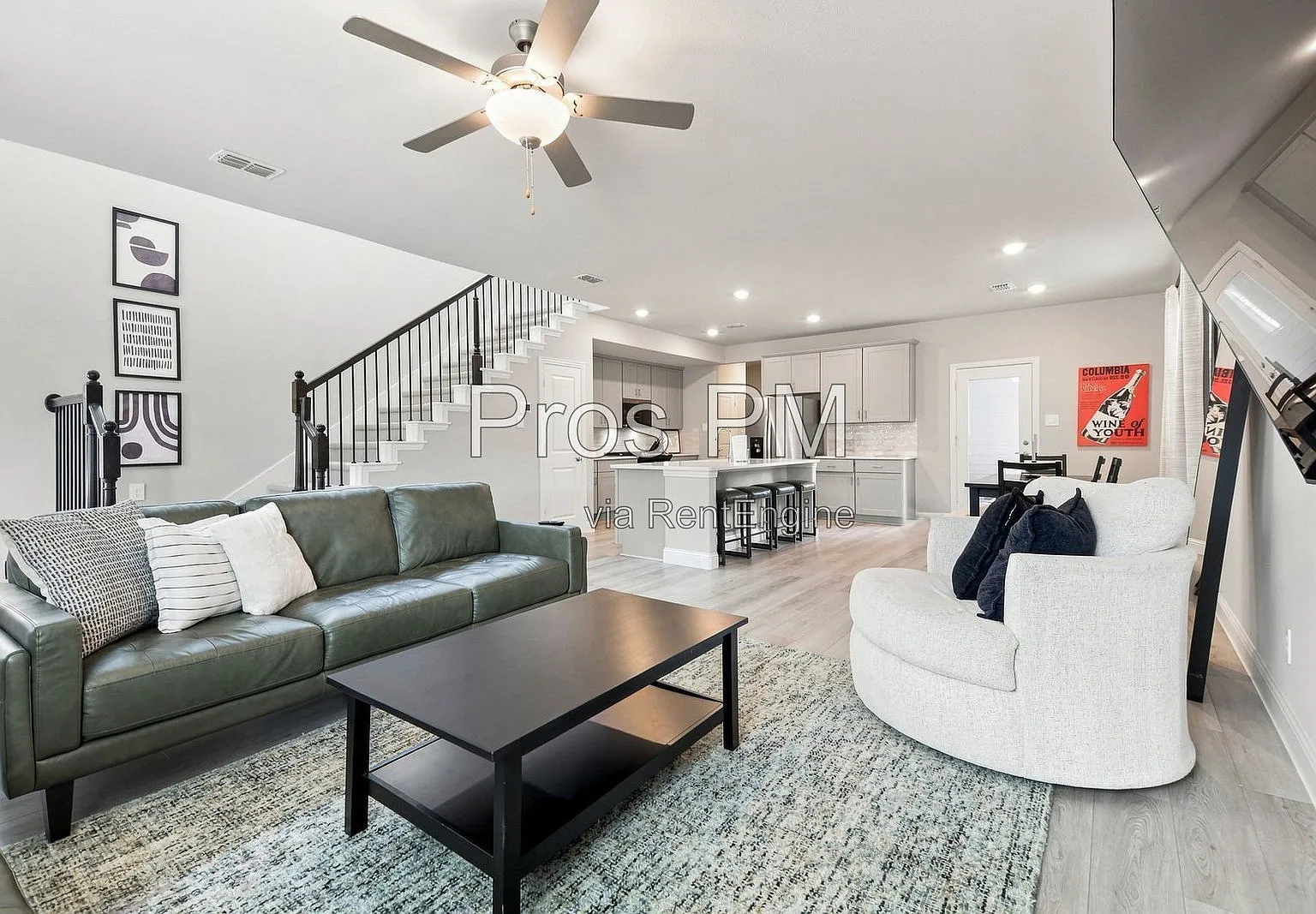 3 bed, 2.5 bath, 2309 sqft, $2,775 — Photo 4