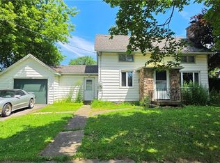 47 Utica St, Lockport, NY 14094