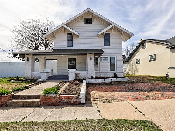 2nd image of 212 SW 24th St