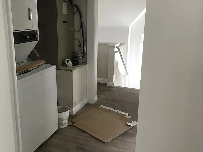Laundry / Upstairs hallway