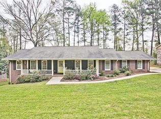 3918 Old Lantern Dr, Lithonia, GA 30038