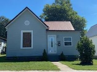 809 4th St, Monett, MO 65708