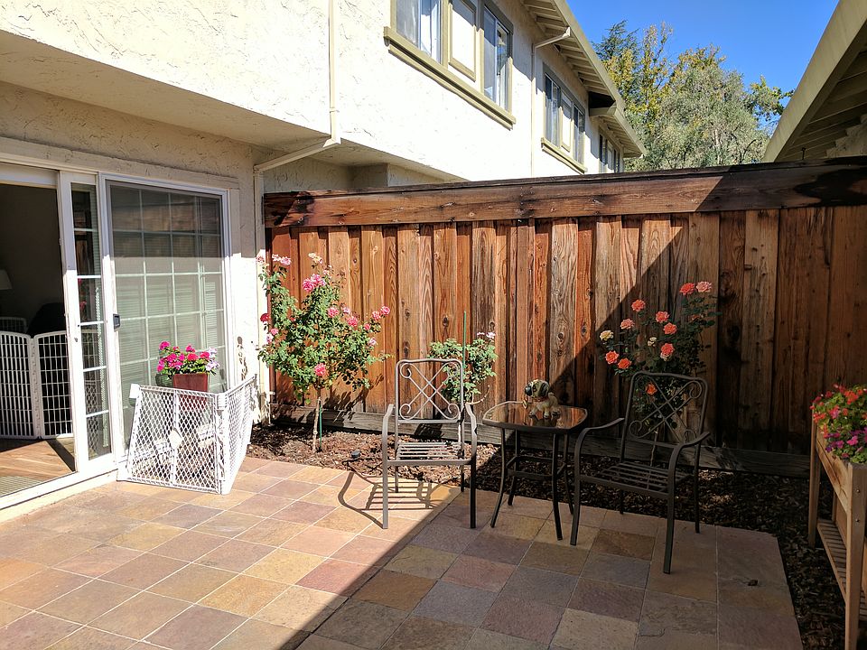 2nd image of 506 Valley Forge Way