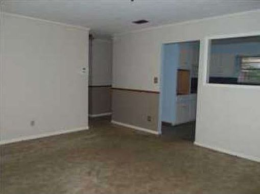 3rd image of 606 Palm Ct